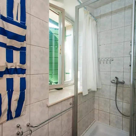 Appartement Charming Historic 2Nd Floor Sea View Apartment *